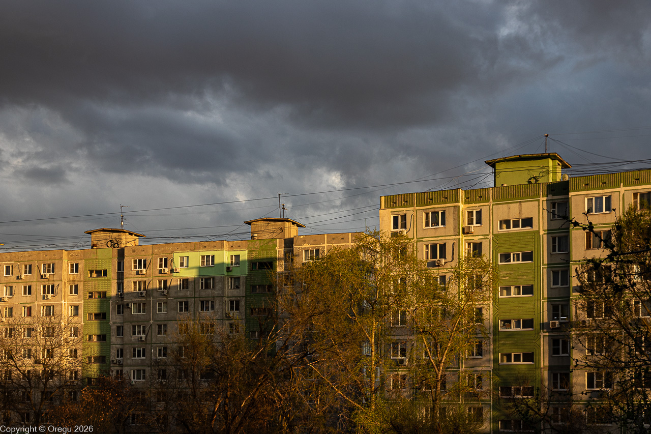 Закат под тучами